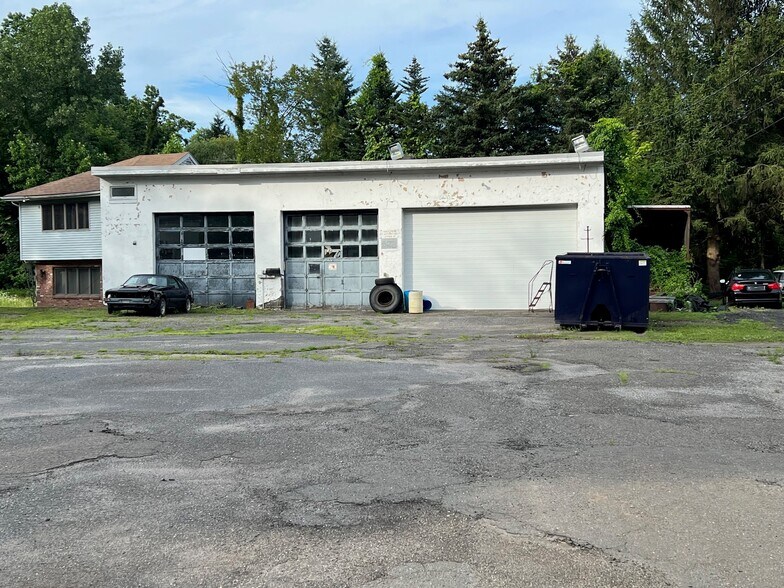 More Photos Of 152 Waterbury Rd, Prospect Auto Repair For Sale