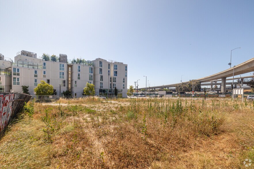 More Photos Of 311 W Imperial Hwy, Los Angeles Land For Sale