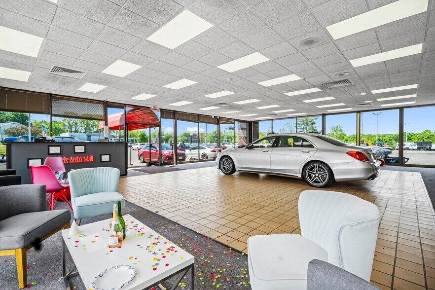 More Photos Of 512 W Center St, Manchester General Retail For Sale