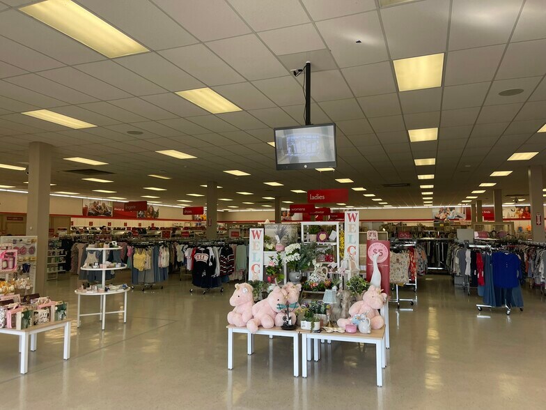 More Photos Of 6433 Highway 182 E, Morgan City Storefront For Lease