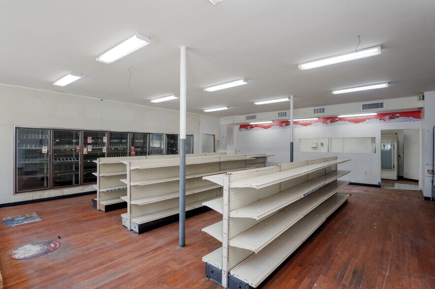 More Photos Of 2331-2333 Statesville Ave, Charlotte Restaurant For Lease
