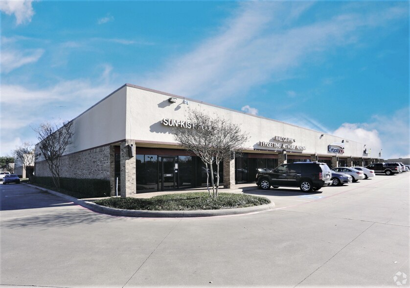 Primary Photo Of 10720 Miller Rd, Dallas Showroom For Lease