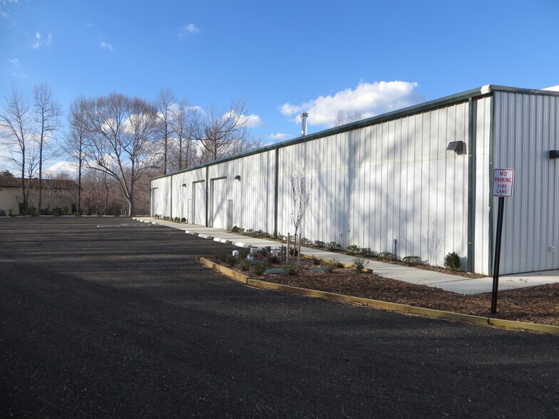 More Photos Of 7620 Investment Ct, Owings Flex For Lease