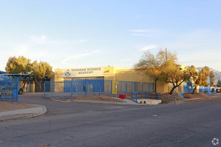 More Photos Of 6880 E Broadway Blvd, Tucson Schools For Sale
