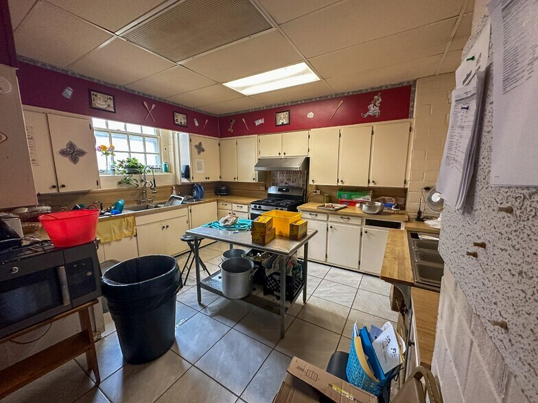 More Photos Of 247 S Barron St, Rusk Religious Facility For Sale