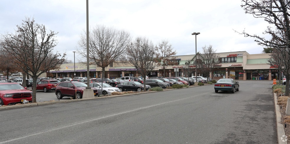 More Photos Of 181-227 Forest Ave, Glen Cove Unknown For Lease