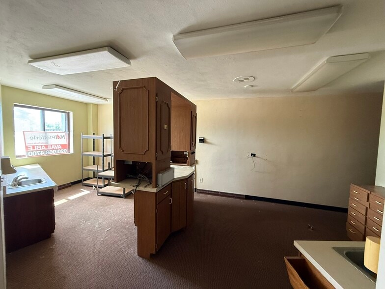 More Photos Of 58 Racine St, Menasha Office For Sale