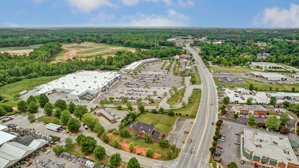 More Photos Of 1000 Liberty St E, York General Retail For Sale