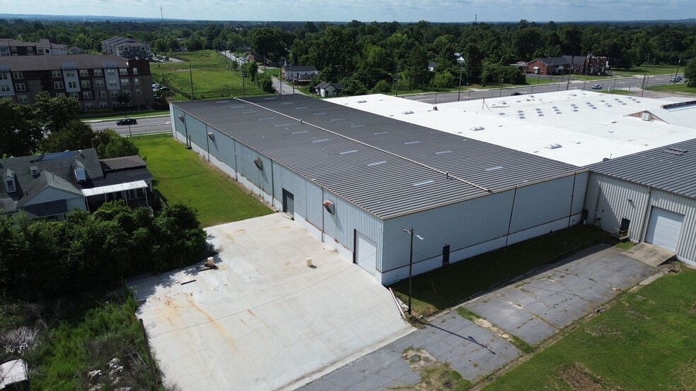 More Photos Of 1621 15th St, Augusta Warehouse For Lease