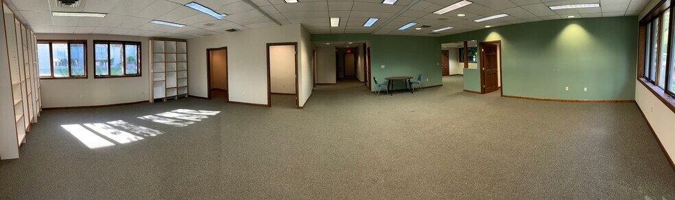 More Photos Of 88 Hopmeadow St, Weatogue Medical For Lease