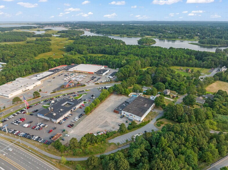 More Photos Of 12 Merrill St, Salisbury Manufacturing For Sale