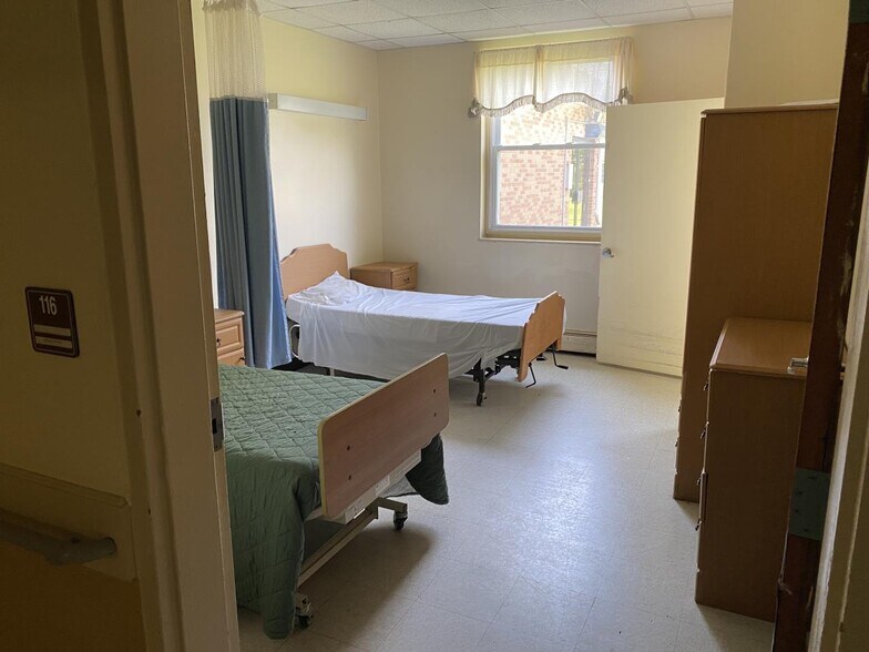 More Photos Of 17405 Lankford Hwy, Parksley Rehabilitation Center For Sale
