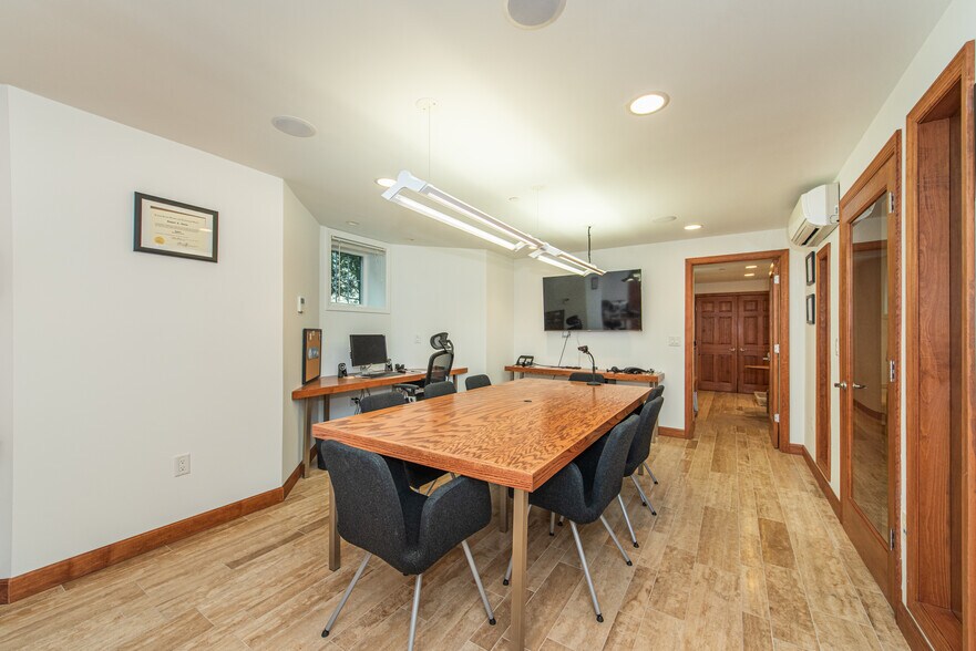 More Photos Of 501 Westfield Ave, Westfield Office For Lease