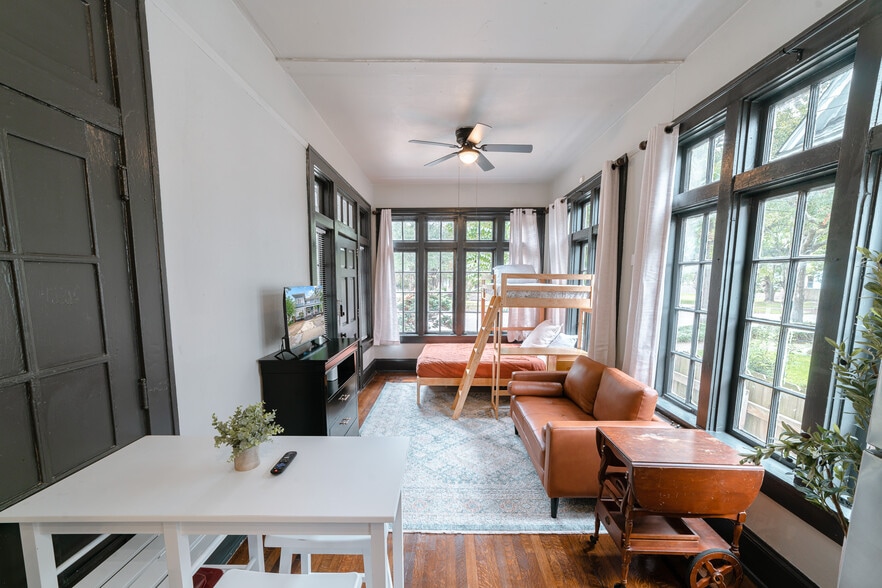 More Photos Of 207 Michigan Ave, Mobile Multifamily For Sale