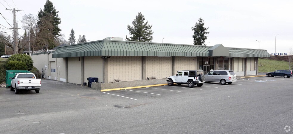 More Photos Of 825 S Center St, Tacoma Office For Lease