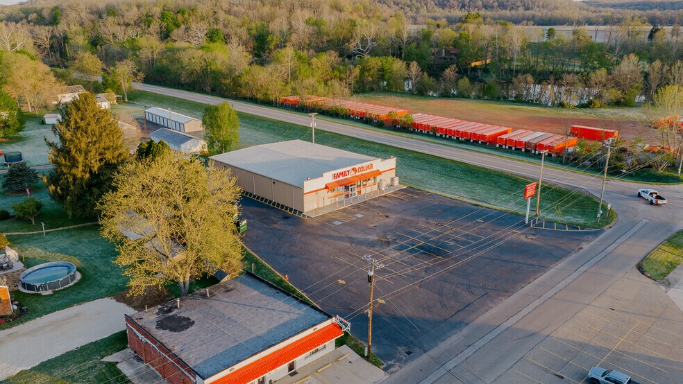 More Photos Of 207 S Carrollton St, Malvern Freestanding For Sale