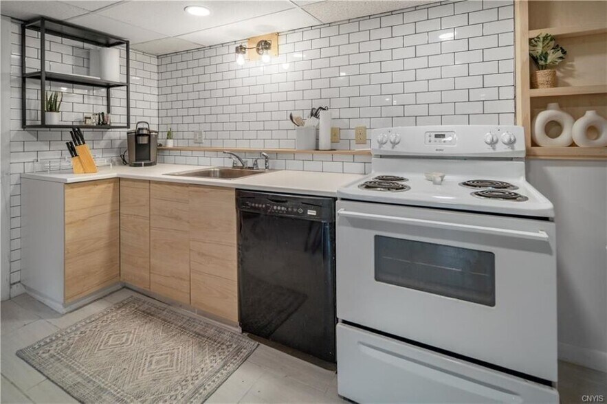 More Photos Of 163 Ridge Rd, Lansing Apartments For Sale