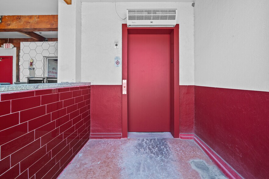 More Photos Of 332 E 1st St, Tulsa Restaurant For Lease