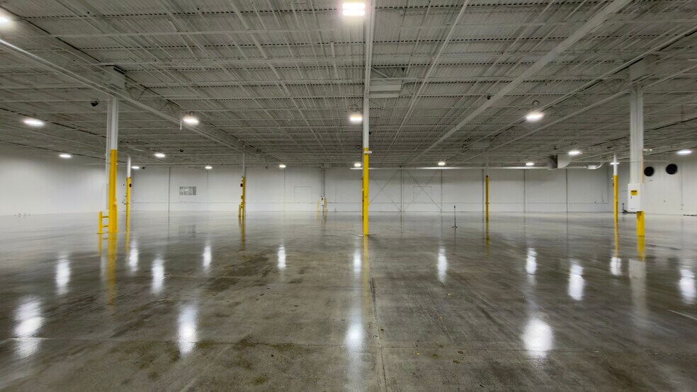 More Photos Of 1102 Aviation Blvd, Hebron Warehouse For Lease