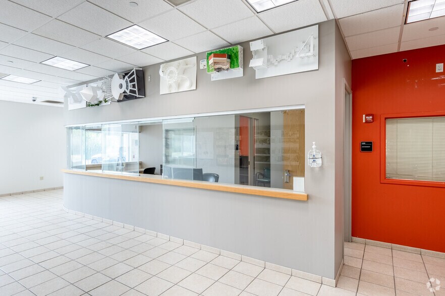 More Photos Of 64 E Midland Ave, Paramus Office For Lease