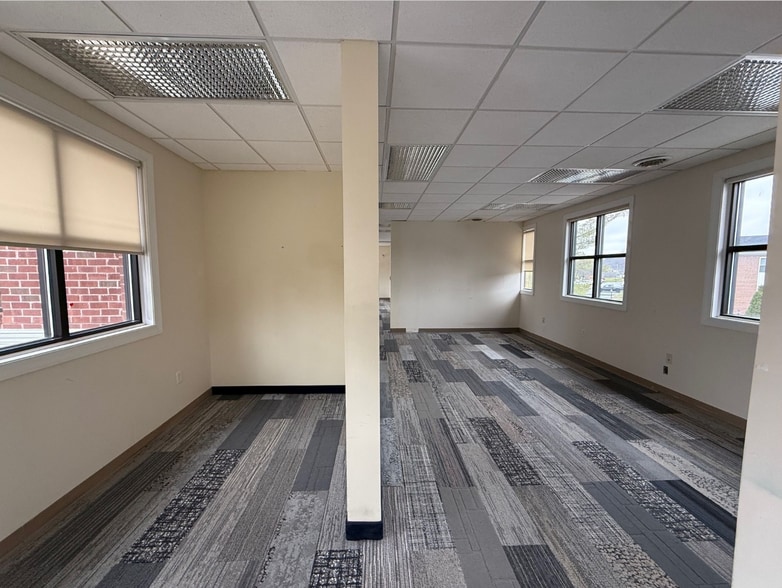 More Photos Of 1314 W Chester Pike, West Chester Office For Lease