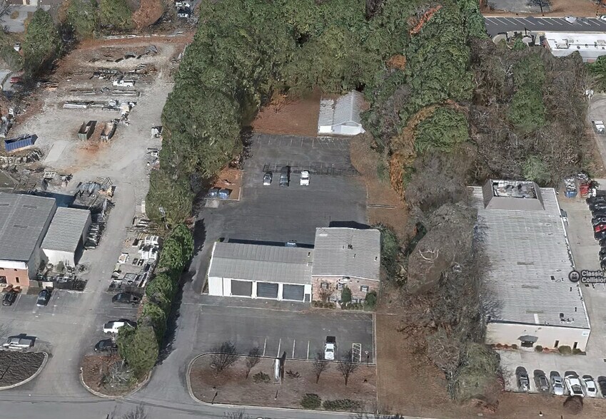 More Photos Of 885 Cripple Creek Dr, Lawrenceville Warehouse For Lease