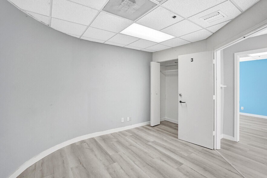 More Photos Of 2400 W Copans Rd, Pompano Beach Showroom For Lease
