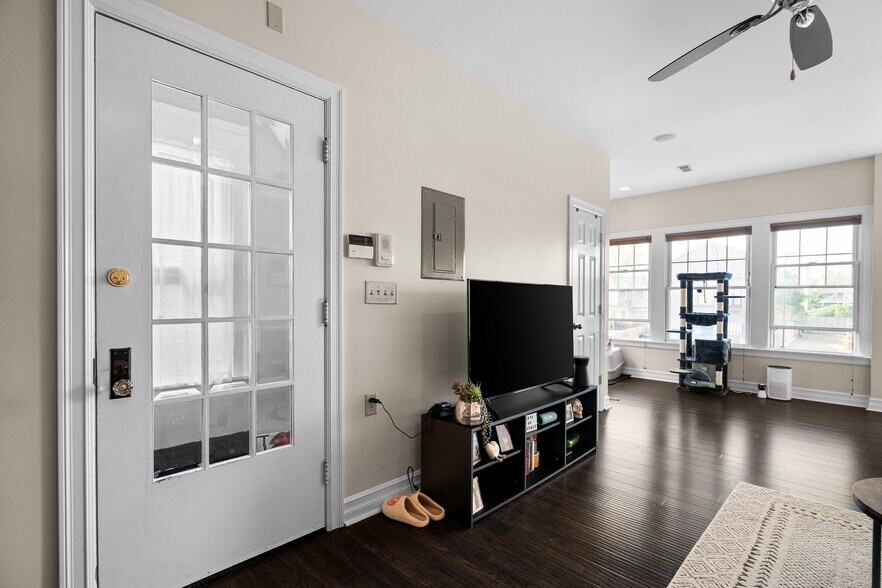 More Photos Of 1537 Hertel Ave, Buffalo Flex For Sale