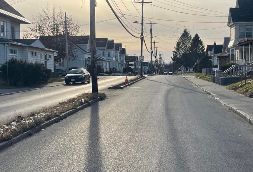 More Photos Of 606 Michigan Ave, Schenectady Storefront For Sale