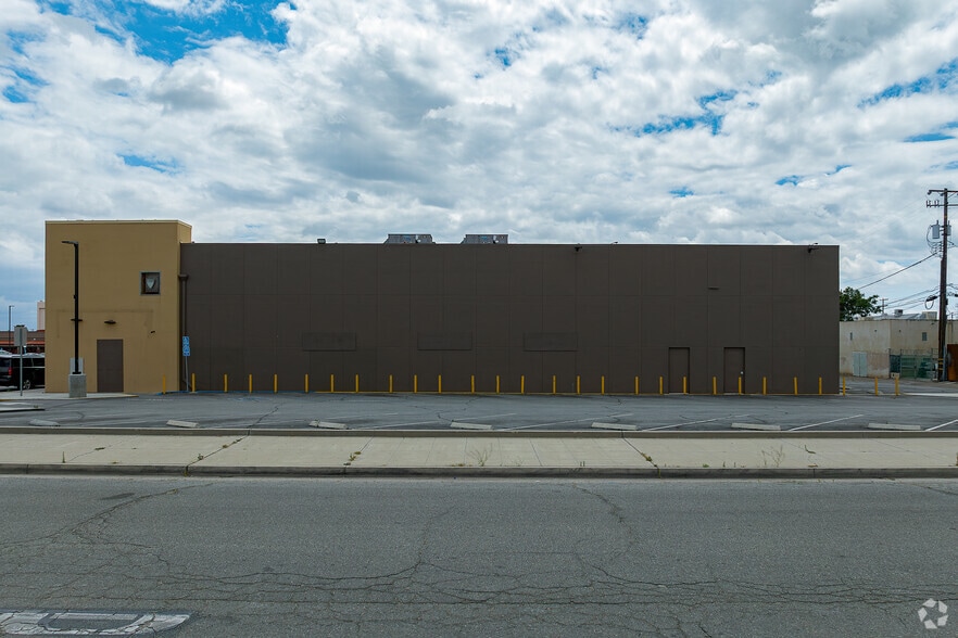 More Photos Of 1309 N Chester Ave, Bakersfield Bank For Sale