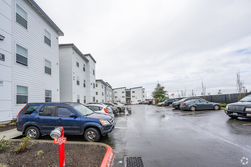 More Photos Of 7431-7435 Pacific Ave, Tacoma Apartments For Sale