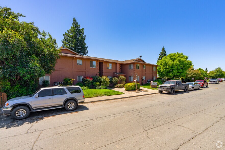 More Photos Of 1230 Melton Dr, Yuba City Apartments For Sale