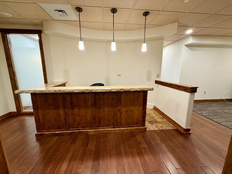 More Photos Of 550 NW Franklin Ave, Bend Office For Sale