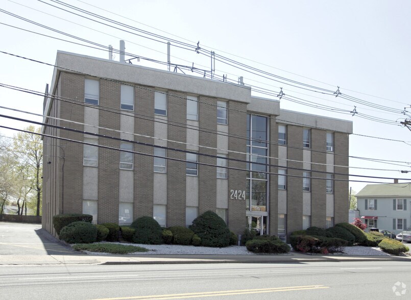 Primary Photo Of 2424 Morris Ave, Union Township Office For Lease