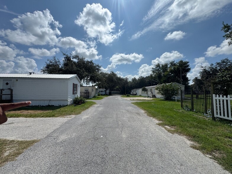 More Photos Of 6035 Norton Rd, Lakeland Manufactured Housing Mobile Home Park For Sale