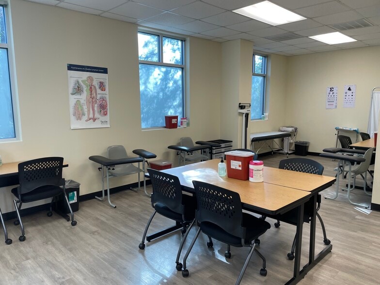 More Photos Of 3115 College Park Dr, Conroe Medical For Lease