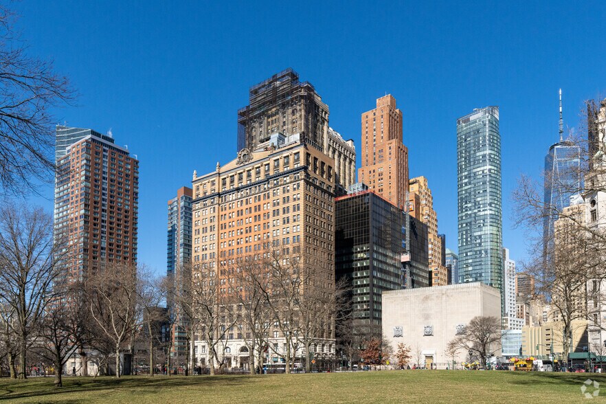More Photos Of 17 Battery Place, New York Office For Sale