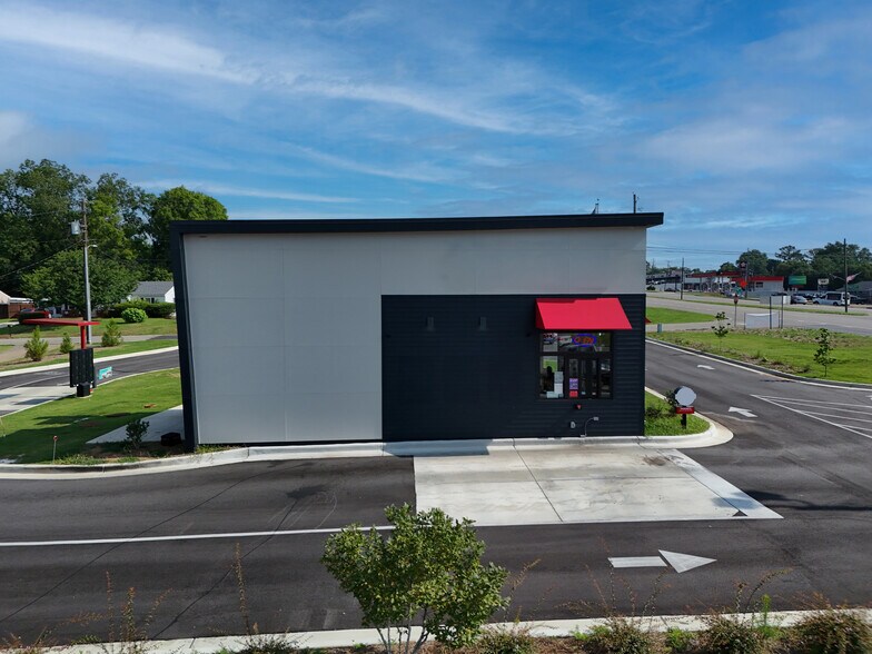 More Photos Of 400 S Memorial Dr, Prattville Fast Food For Sale