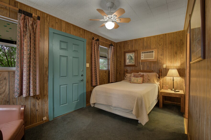 More Photos Of 7367 River Rd, New Braunfels Lodge Meeting Hall For Sale