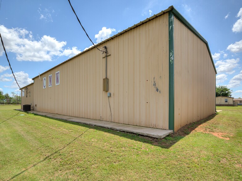 More Photos Of 22514 2930 rd, Kingfisher Industrial For Sale