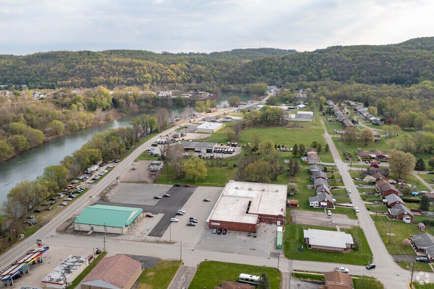 More Photos Of 1908 River Rd, North Apollo General Retail For Sale