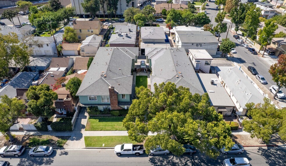 More Photos Of 233 N Hollywood Way, Burbank Apartments For Sale