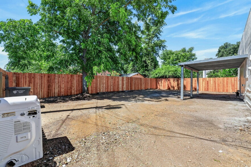 More Photos Of 3930 Broadway, Sacramento Freestanding For Sale