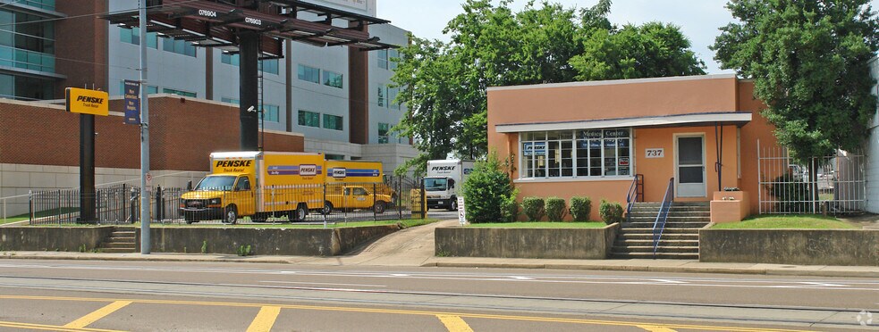 Primary Photo Of 737 Madison Ave, Memphis Freestanding For Lease