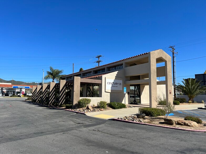 More Photos Of 2505 E Lakeshore Dr, Lake Elsinore Freestanding For Sale