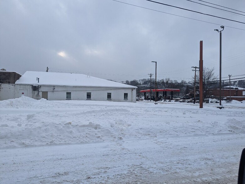 More Photos Of 151 Walnut St, Kittanning Auto Dealership For Sale