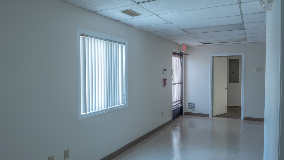 More Photos Of 12 Welby Rd, New Bedford Medical For Lease