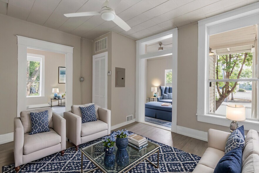 More Photos Of 2024 S Flores St, San Antonio Storefront Retail Residential For Sale