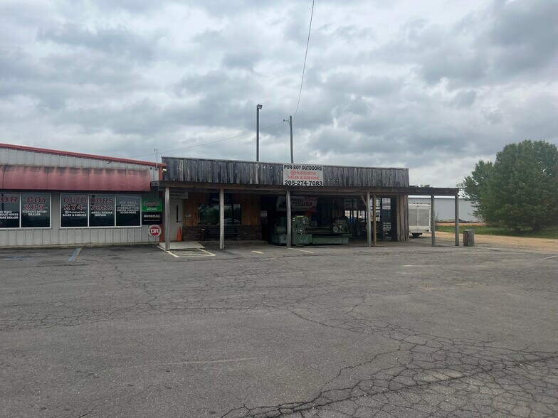 More Photos Of 285 Head Dr, Cleveland General Retail For Sale