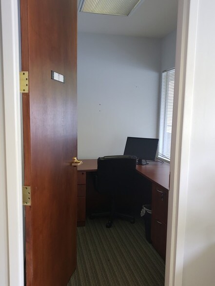 More Photos Of 500 Silver Spur Rd, Rancho Palos Verdes Office For Lease